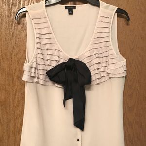 ❣️3/$15 bundle❣️ Ann Taylor silk blouse